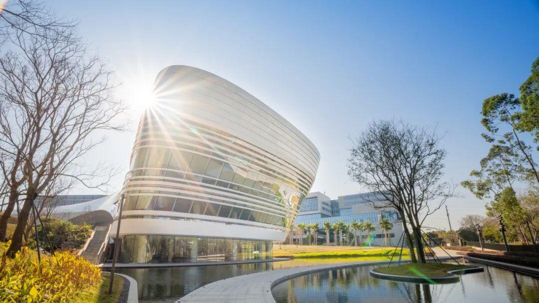 多所双一流官宣扩招！具身智能扎堆开设，考生是机会还是实验品？