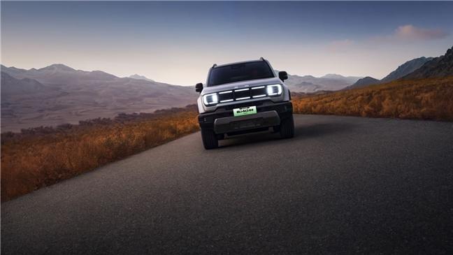 女司机越野新选择：BJ40增程元境智行版开启自在户外之旅