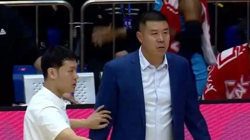 三连胜！新援28分6记三分+张子宇100%命中率，山东女篮85-76双杀湖北