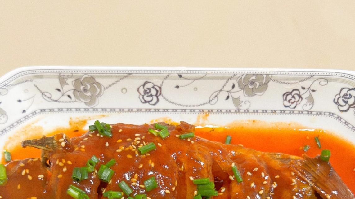 糖醋鲤鱼：一条鱼在厨房里的华丽变身记