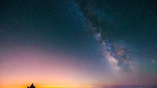 望星空的人