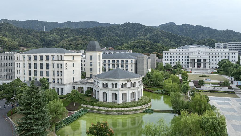 蝴蝶大乐透26026期分析，上期温码开出3个号码，本期温码依旧需要考虑2到3个