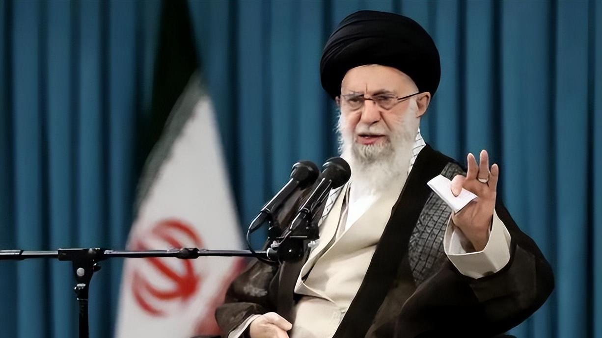 5架俄军机深夜突降伊朗当天 哈马斯突然服软！中东棋局三大致命信号