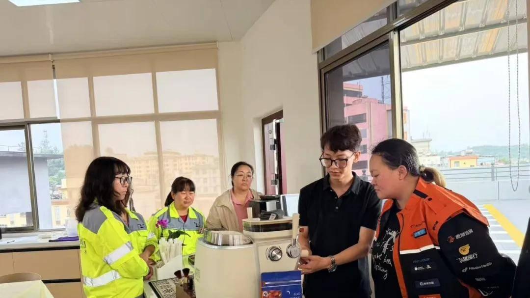 宜良县总工会开展工会驿站新业态劳动者咖啡培训活动