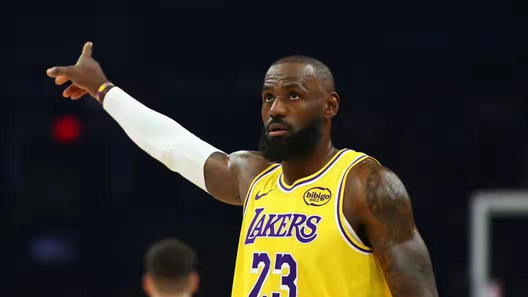 湖人110-93大胜猛龙，詹姆斯24+4+7，艾顿狂砍25+13