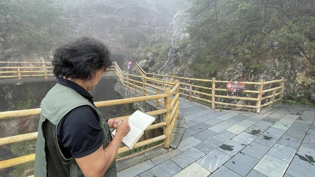 记忆冷却后，山魂唤醒——周波谈时隔两年创作明月山
