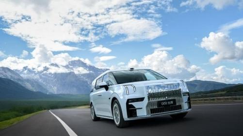 从预售到如今一直都是爆款，极氪9X与009把豪华旗舰诠释到位了