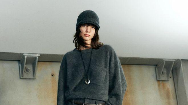 弯刀裤怎么搭才时髦？这几种穿法显瘦又高级！