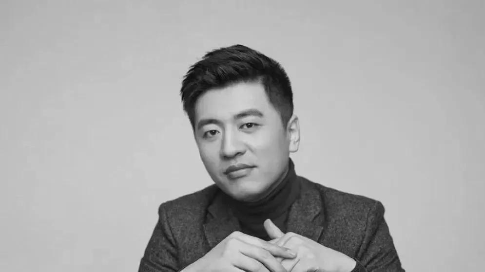 张雪峰最后一次直播画面公布 网友：状态不对劲！