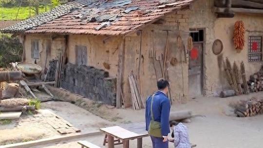 1987年我中专落榜，大嫂说早点嫁人，二嫂拍桌：读高中，嫂子供你