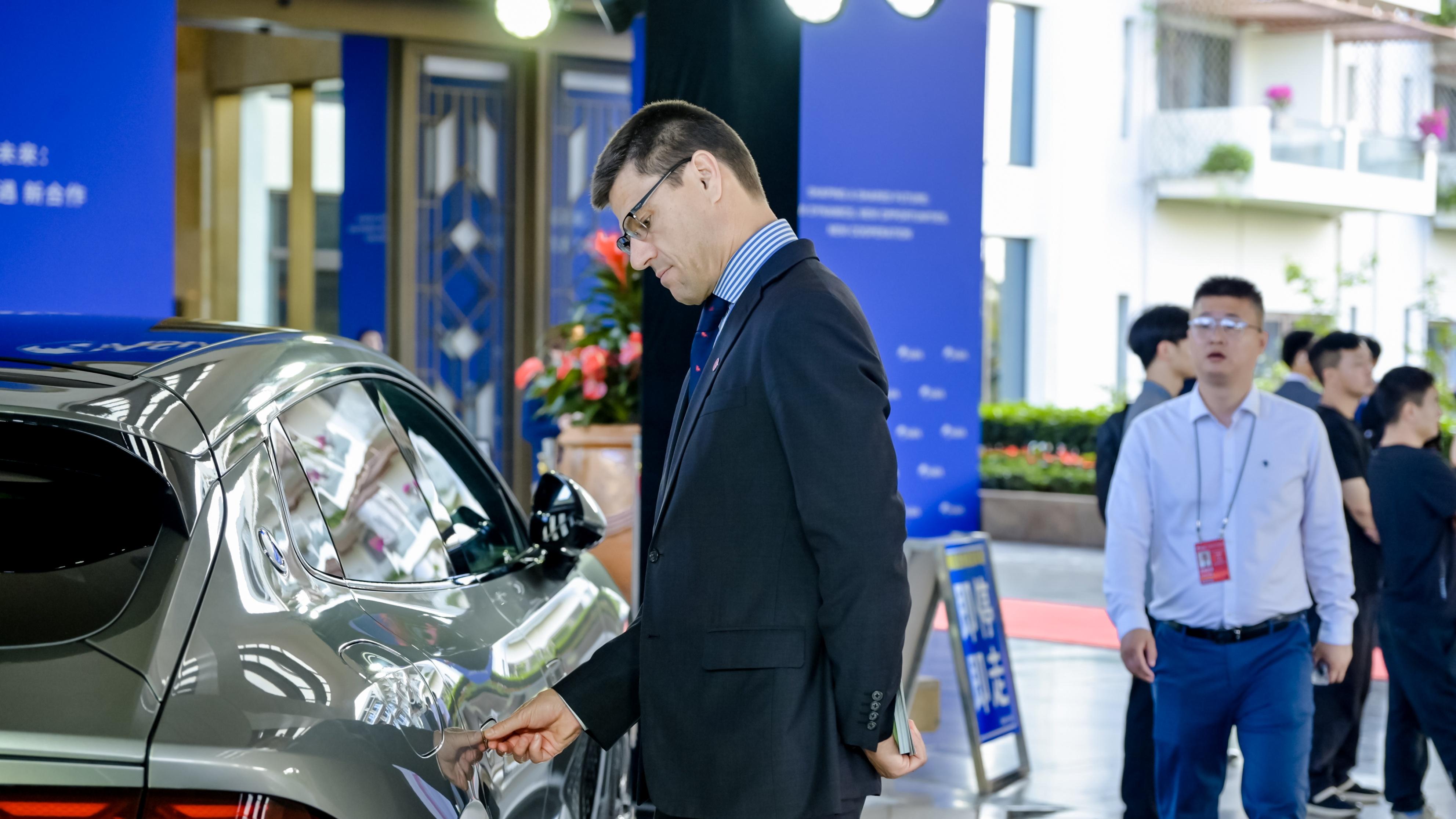 当中国智造驶入国际主会场，我们在看些什么？