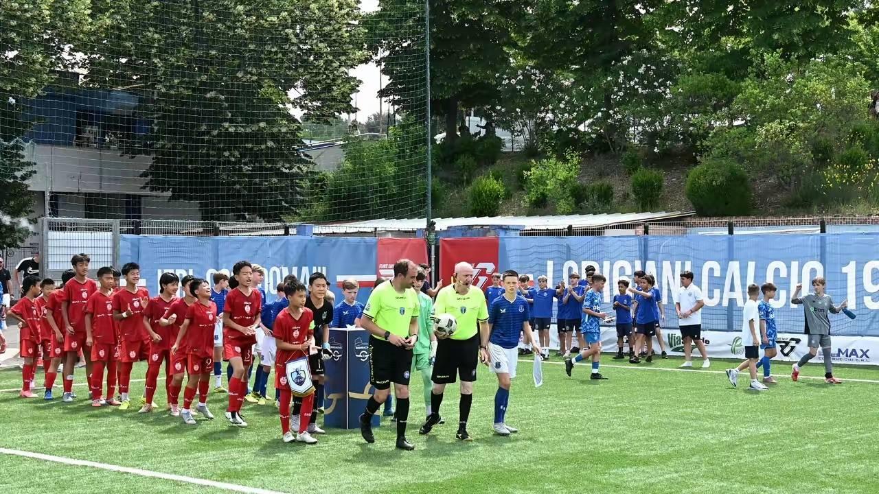 比亚迪护航中国足球小将欧洲夺冠：每一次启程，都是为梦想充电！