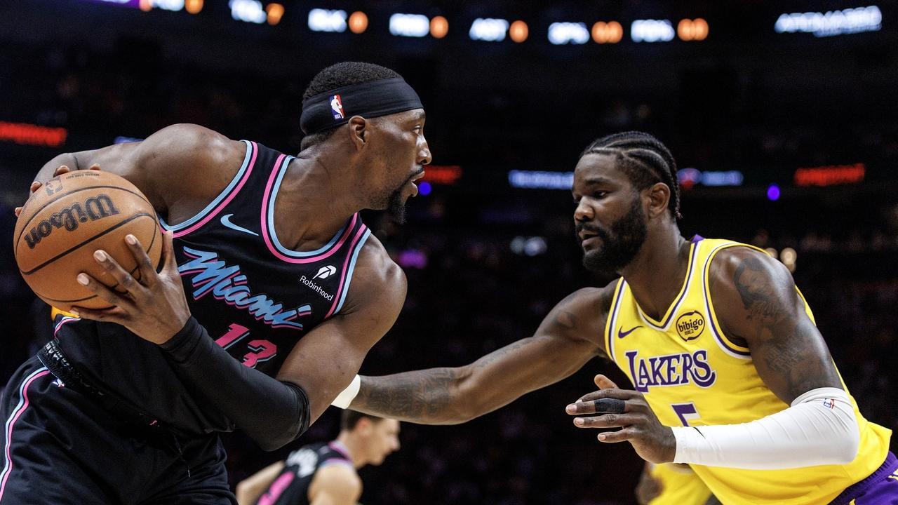 2战轰100分！东契奇1战破3大纪录，湖人8连胜！詹姆斯砍第一神迹