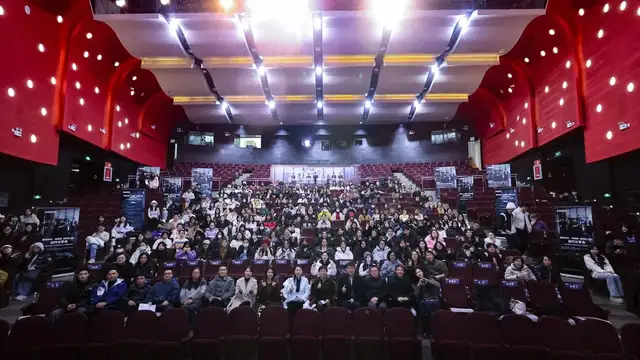 在“赛场内外”的突围中，解码青春现实主义的“北京叙事”