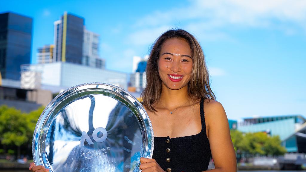 今天！郑钦文迎战莱巴金娜！比赛时间与赛前胜率出炉！