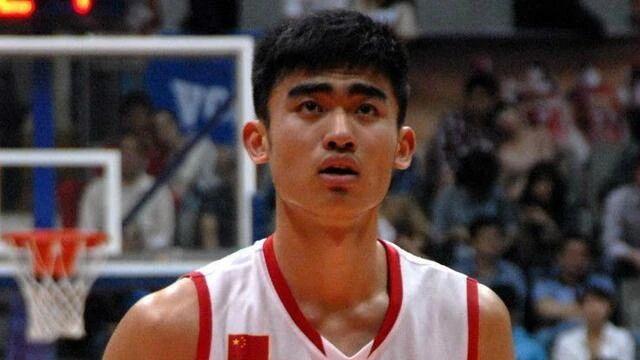 改年龄的危害有多大？国青天才少年打不了CBA，27岁就退役