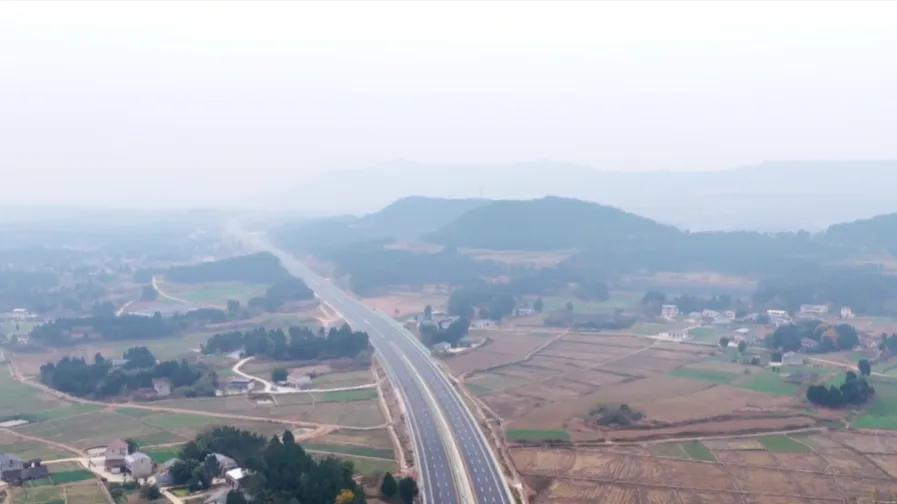 问答四川·梓潼 ｜一条路，一张网，一个圈：看梓潼的链动未来