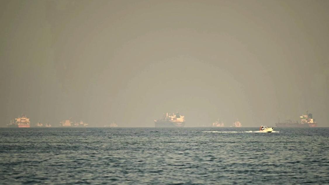 关键海峡被封锁，航运巨头停运！