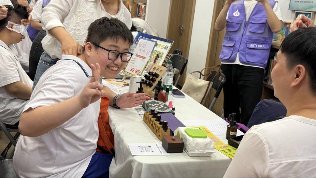 广州市荔湾区外语职业高级中学：以爱筑梦，守护 “星星的孩子” 逐光绽放