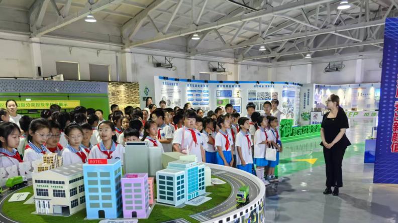 保定：世界环境日主题研学，小学师生参观生活垃圾分类宣教基地