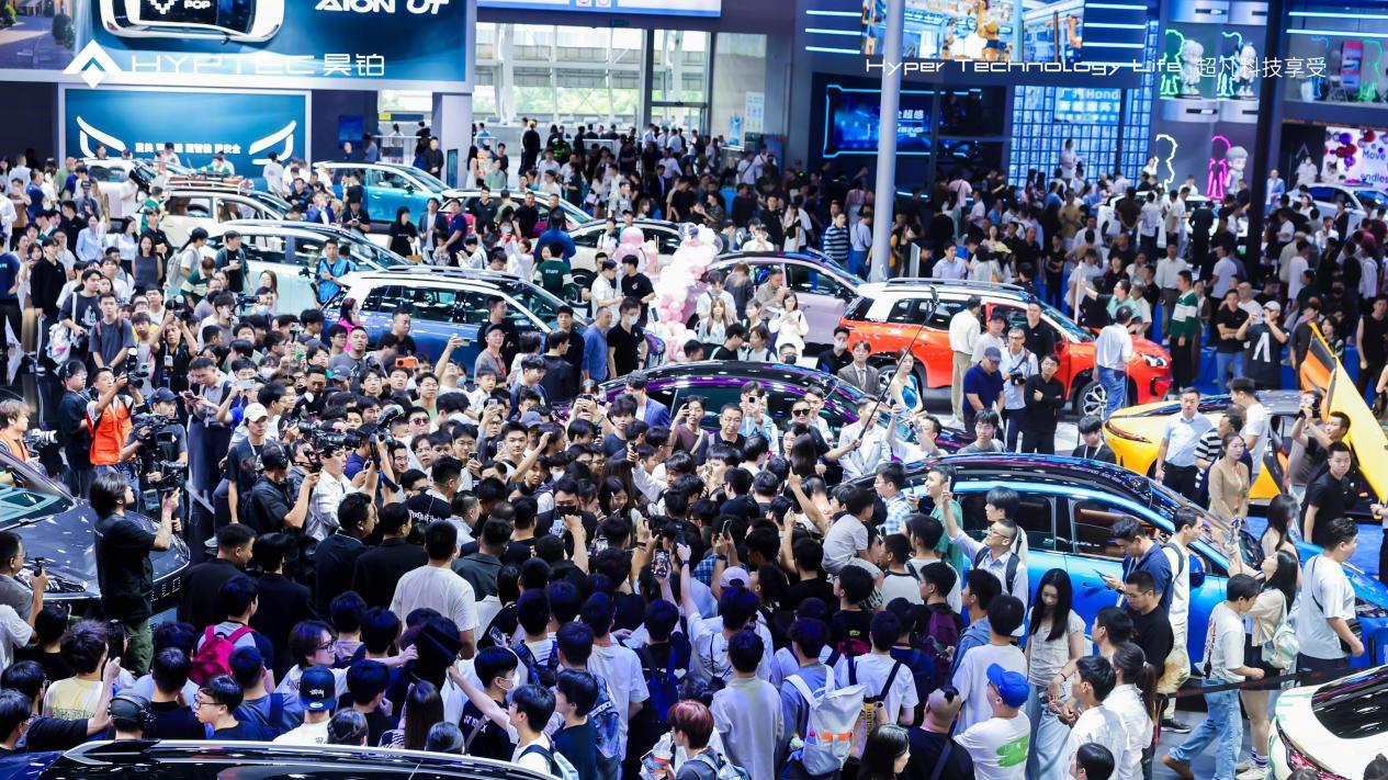 免费换电池还延续终身质保，极氪这次召回堪称“行业良心”