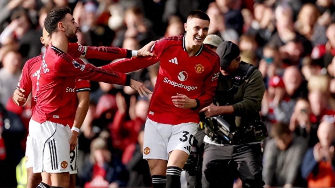 谢什科连续4场进关键球抢下10分，功不可没！