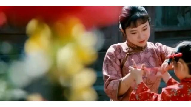 老舍《离婚》: 发现一个不争的事实，一个家庭里，几乎所有夫妻关系的变坏，都是从挑剔苛责、认不清自我开