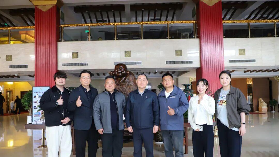 韩国釜山体育会代表团莅临鹅坡武校参观调研