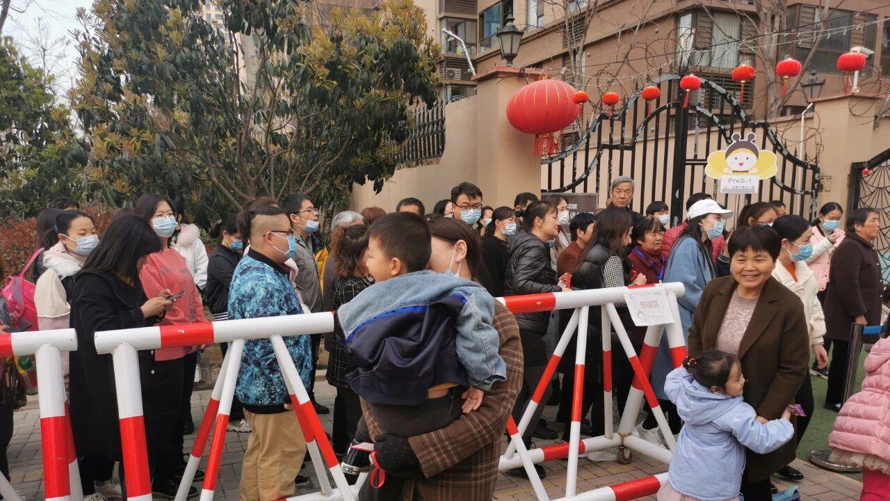 妇产科关门，幼儿园关闭，就连小学也开始倒闭了