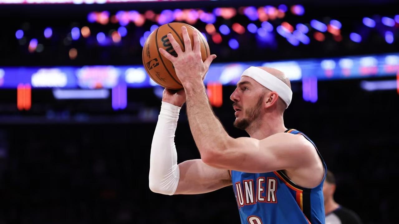 三分绝杀！亚历山大35+15，雷霆险胜掘金，约基奇三双难阻失利