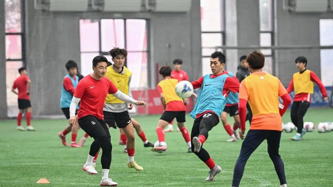 八城逐鹿绿茵场 东北足球启新章——首届“东北超”将于五月二十三日燃情开赛