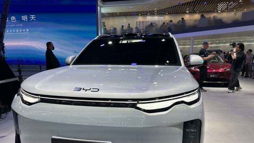 参观北京车展，比亚迪E3包馆四大品牌齐亮相