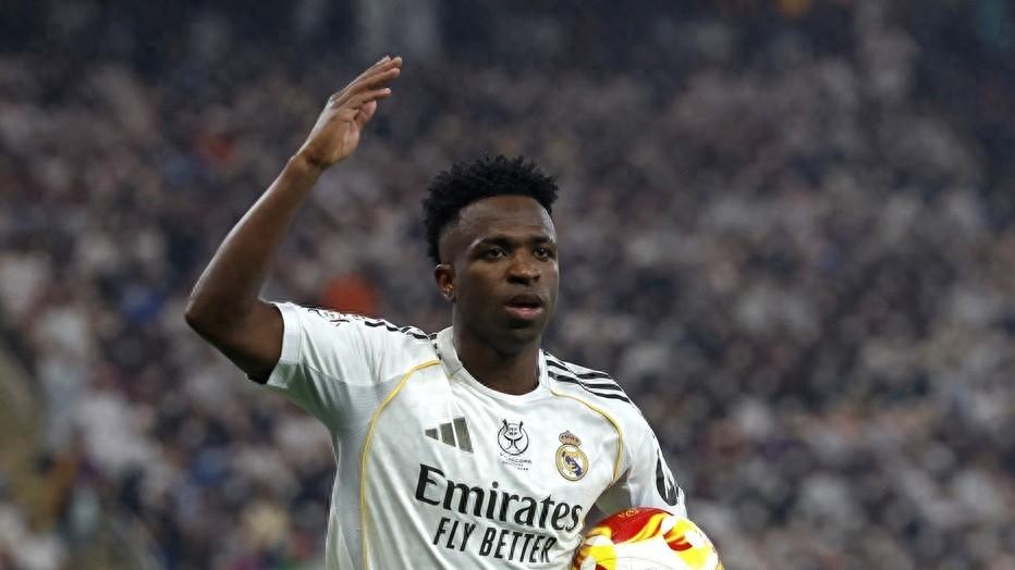 对阵巴萨踢出职业生涯最漂亮的进球，维尼修斯打破19场比赛进球荒