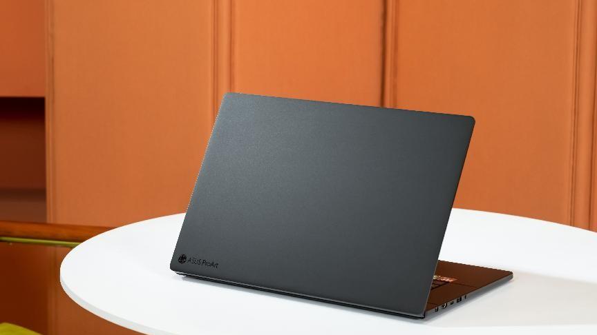 华硕ProArt 创16解锁创作新维度，移动工作站的全能标杆