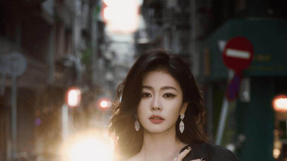 赵丽颖从泥土里长出，杨紫把“小雪”撕碎：四位“扛剧女王”教会我的事