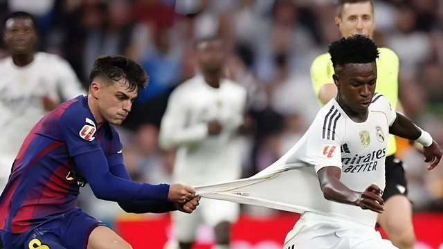 巴萨佩德里拉拽里戈球衣是安全战术犯规！球衣赞助商却心惊肉跳！