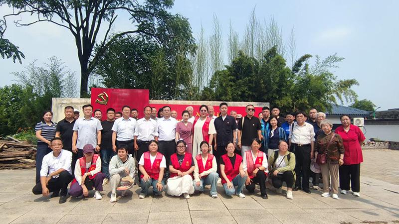 五方党建聚合力 情暖桑榆践初心