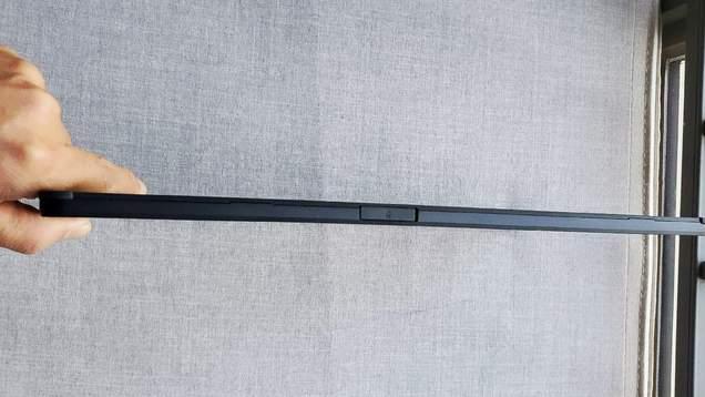 功能丰富的小众平板电脑：13.3英寸1080p触控屏，加上键盘更好用