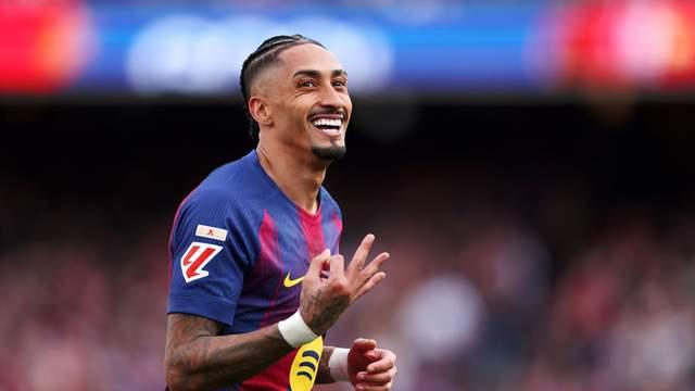 拉菲尼亚帽子戏法，造5-2惨案！巴萨一雪前耻，皇马空欢喜一场