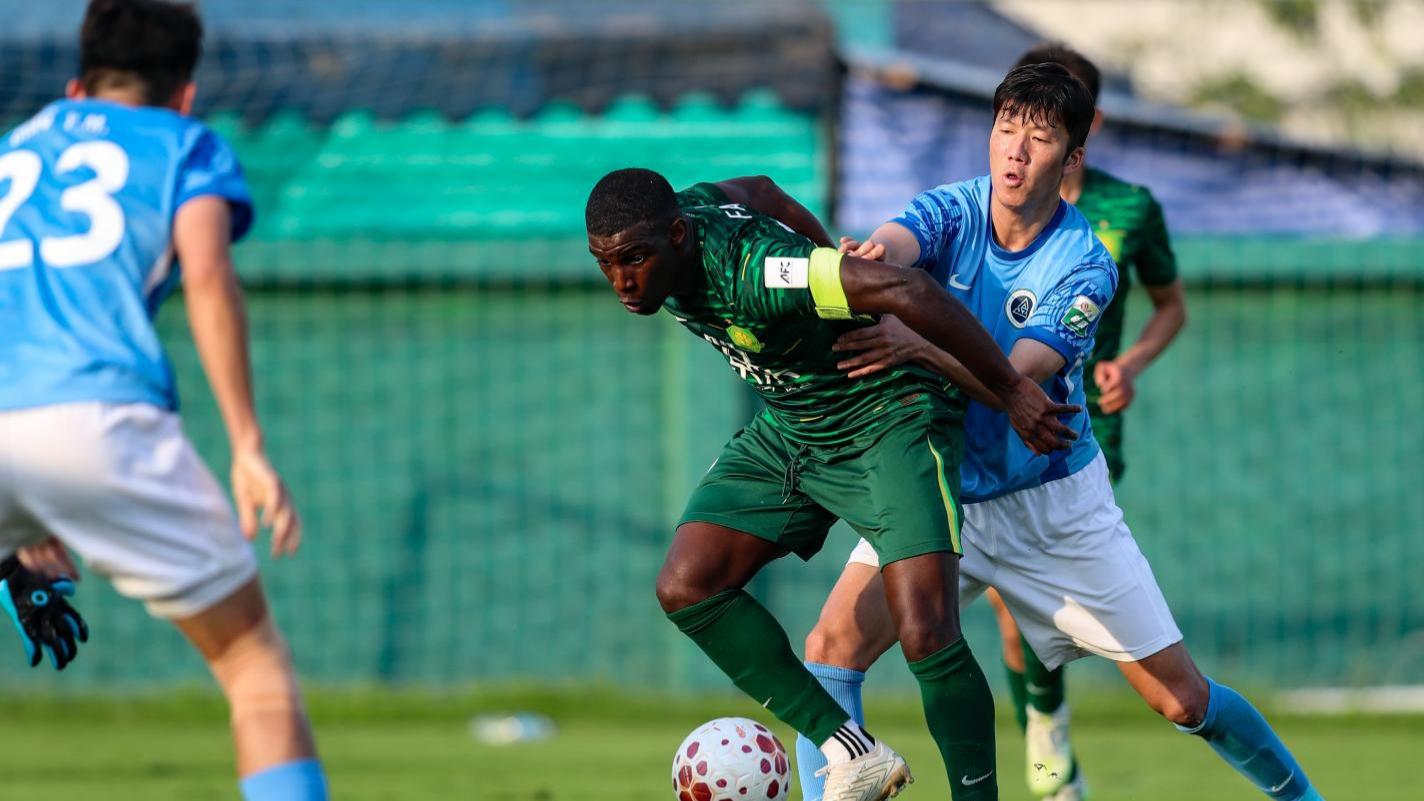 真的？曝北京国安将低成本解约斯帕伊奇，签前里昂中场