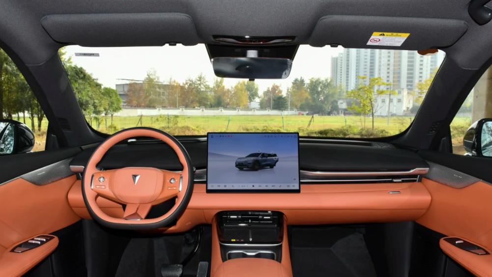 双动力布局多元化选择，还有零重力座椅，深蓝S05怎么选？