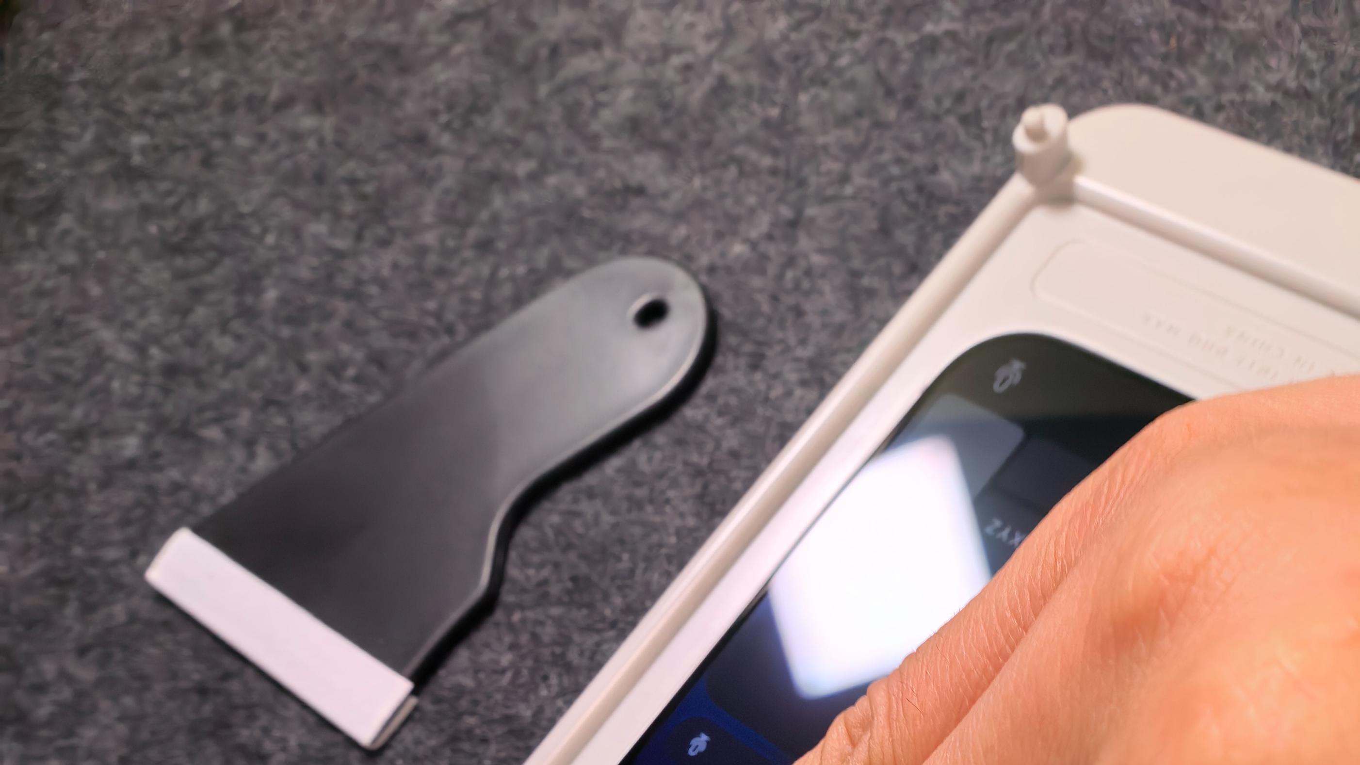 倍思金标康宁膜 Ultra：给 iPhone17Pro Max 的找对守护神