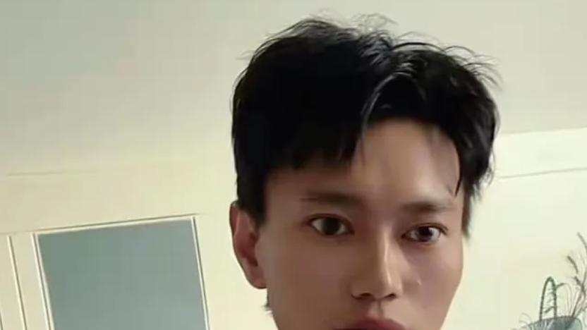 爱拍墓地网红去世，曾称要买一块给自己，敬畏之心不可丢