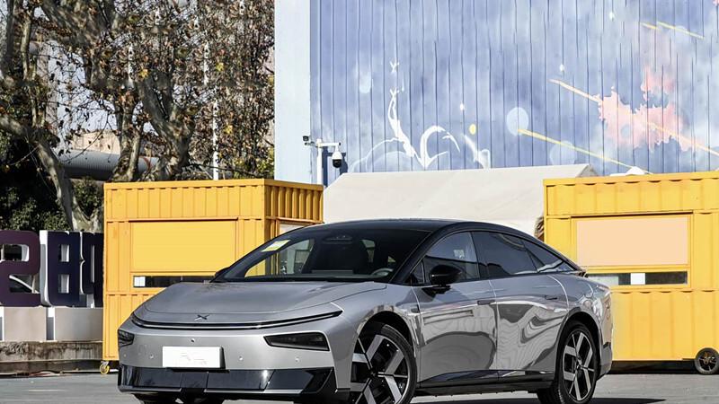 全新小鹏P7+来了，两种动力、800V平台，销量能涨多少？