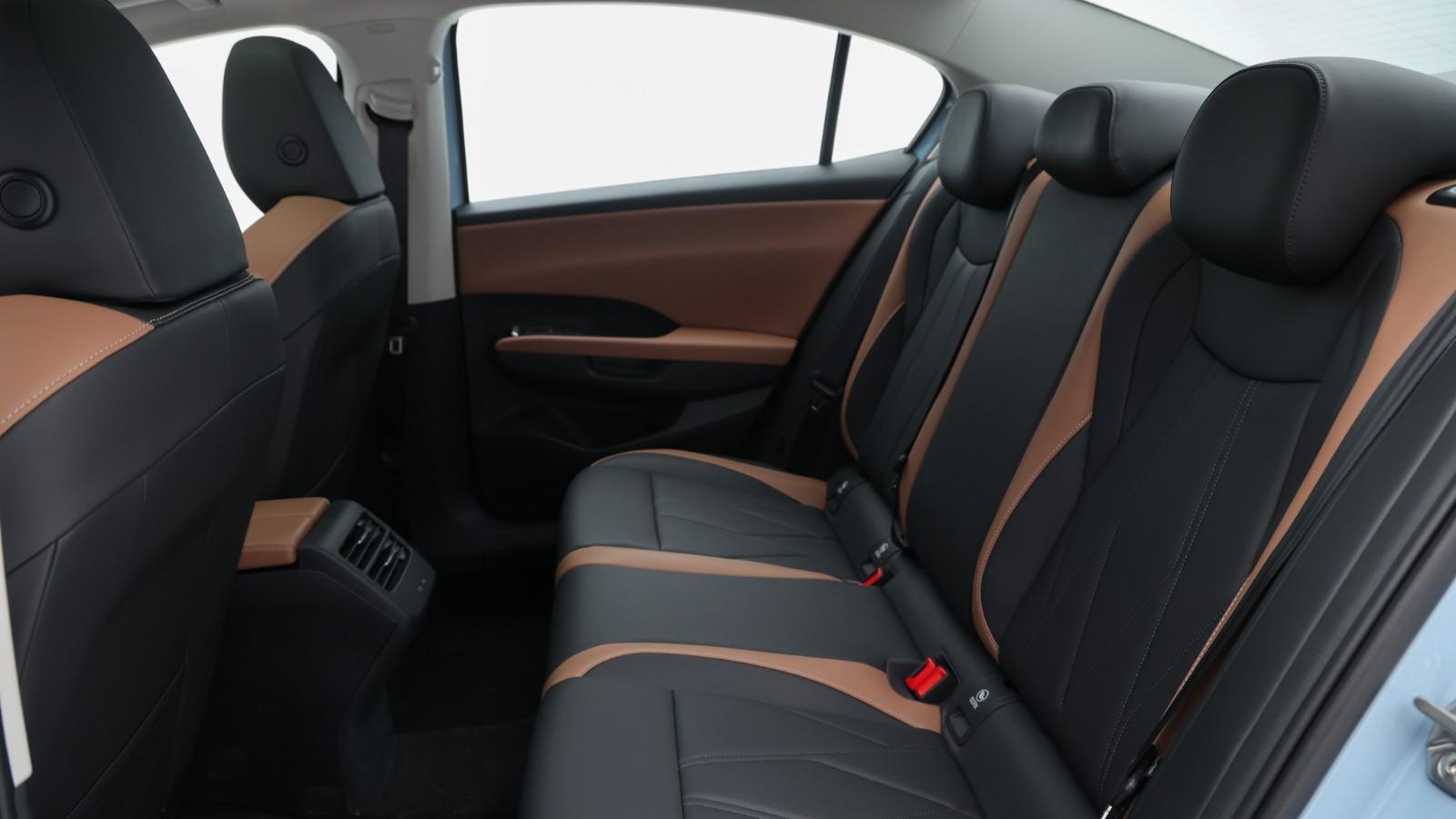 全新速腾S空间民主，得房率达84.2%