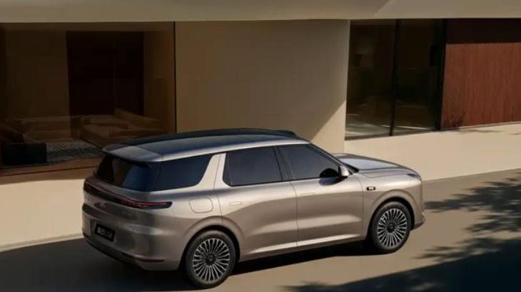 定档3月26日 智己LS8提前锁定30万内旗舰地位