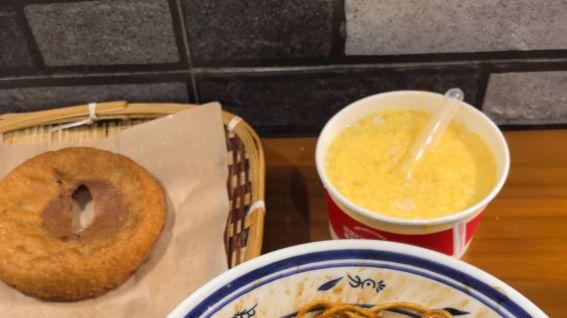 武汉热干面的芝麻酱要不要加水，拌得匀不匀全看这一步