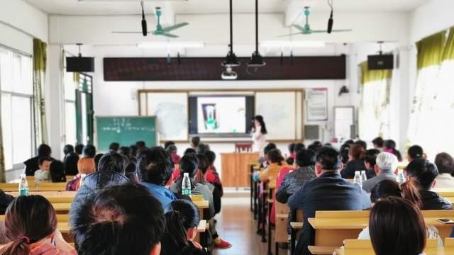 破壁行动：打破“德育是班主任的事”的思维定势