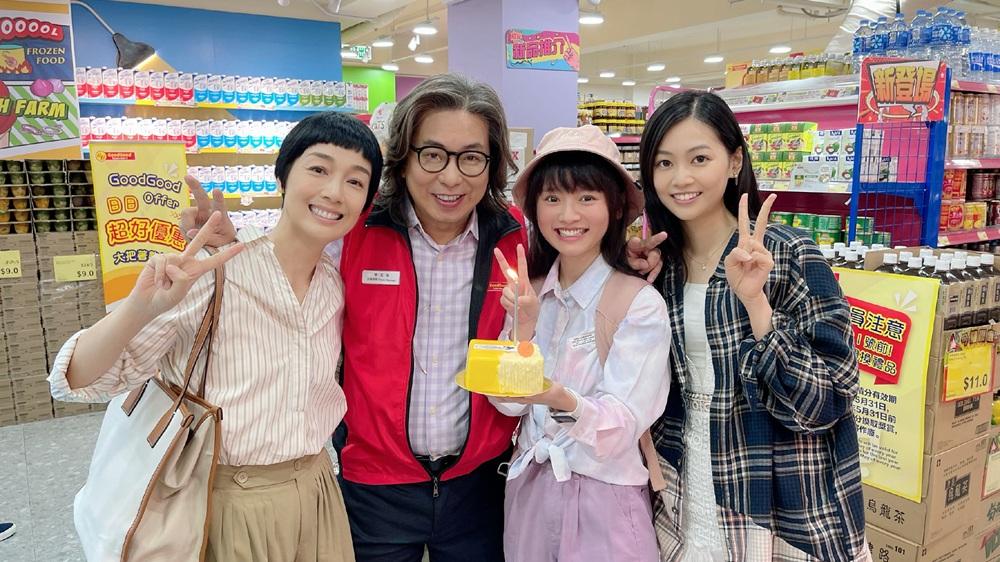 《非常检控观》刚播完，主演的《卧底娇娃》开播，小小的她惹人爱