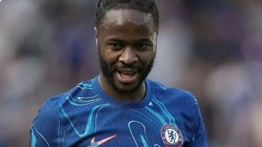 斯特林重新归来！九个月等待后，他在荷甲找回遗失的“快乐”